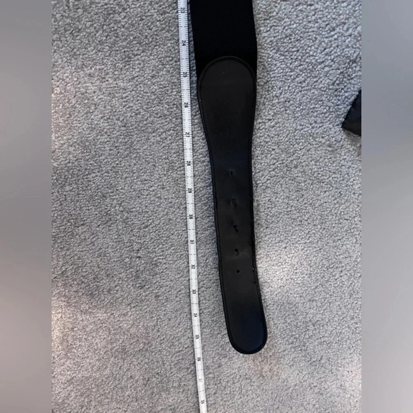 Vintage | Black & Gold Stretchy Belt - Picture 4 of 8